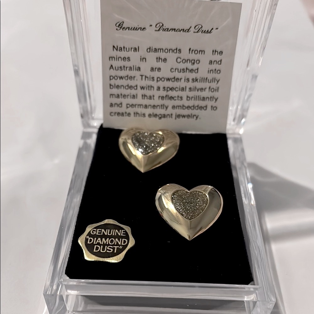 ⬛️New Heart Stud Sparkling Earrings With Genuine Diamond Dust Gold Tone Handmade